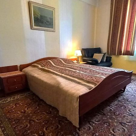 Majakovski Guesthouse Sillamäe Esterno foto